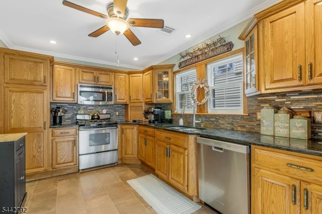 33 Culver St, Somerville Boro, NJ 08876