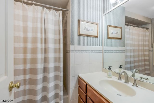 33 Culver St, Somerville Boro, NJ 08876