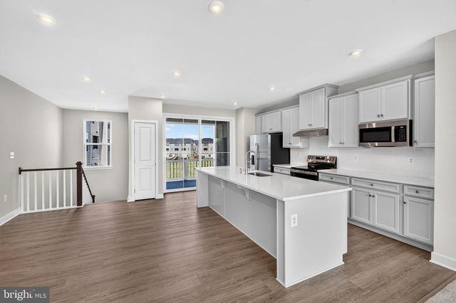 4369 SOUTHERBY DR, Fredericksburg, VA 22408