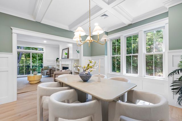 16 Middleby Road, Lexington, MA 02421
