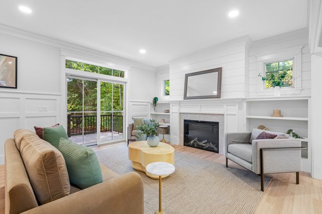 16 Middleby Road, Lexington, MA 02421