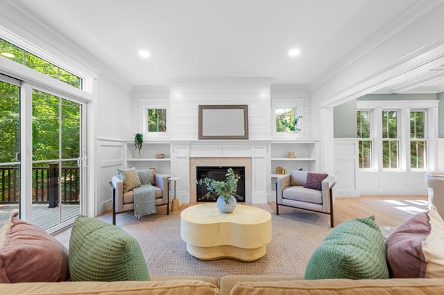 16 Middleby Road, Lexington, MA 02421