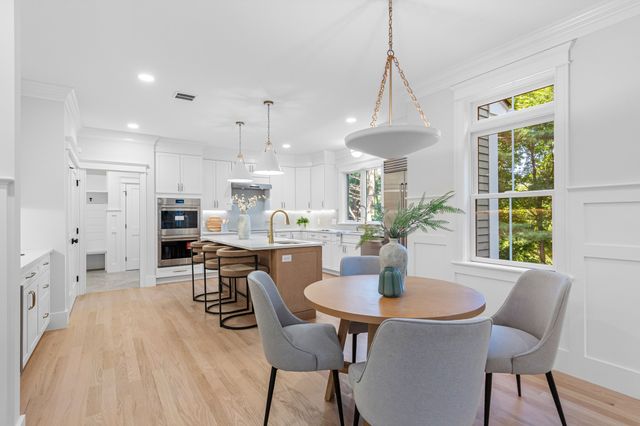 16 Middleby Road, Lexington, MA 02421