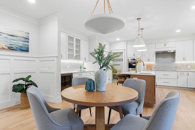 16 Middleby Road, Lexington, MA 02421
