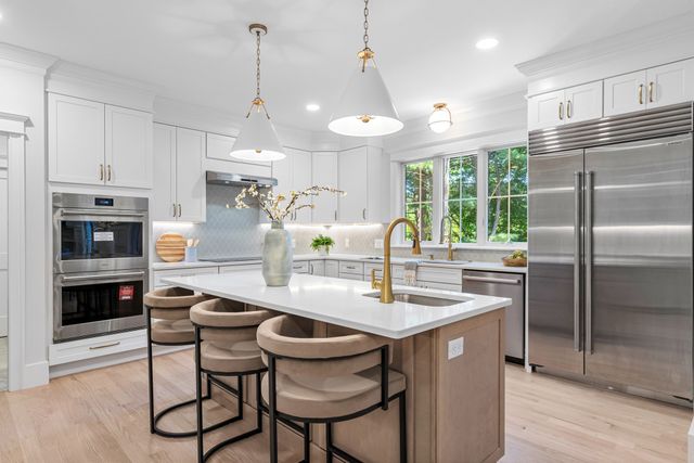 16 Middleby Road, Lexington, MA 02421