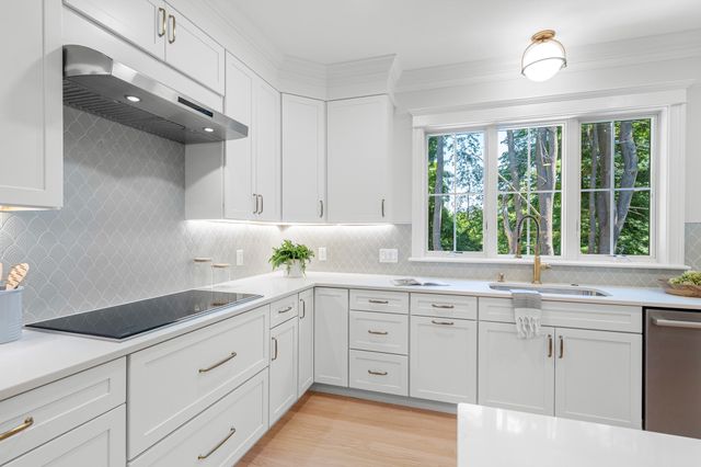 16 Middleby Road, Lexington, MA 02421