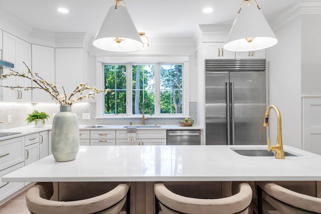 16 Middleby Road, Lexington, MA 02421