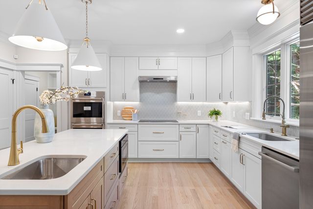 16 Middleby Road, Lexington, MA 02421