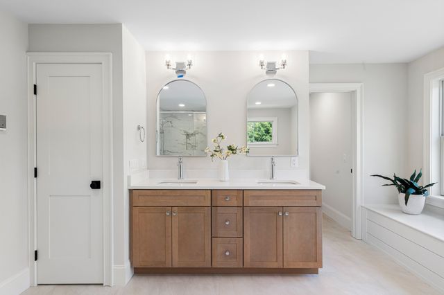 16 Middleby Road, Lexington, MA 02421