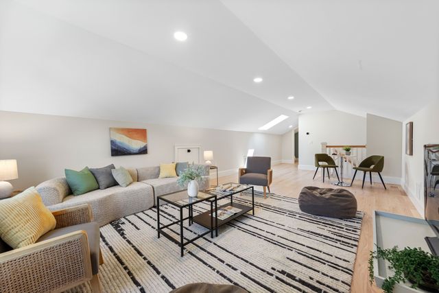 16 Middleby Road, Lexington, MA 02421