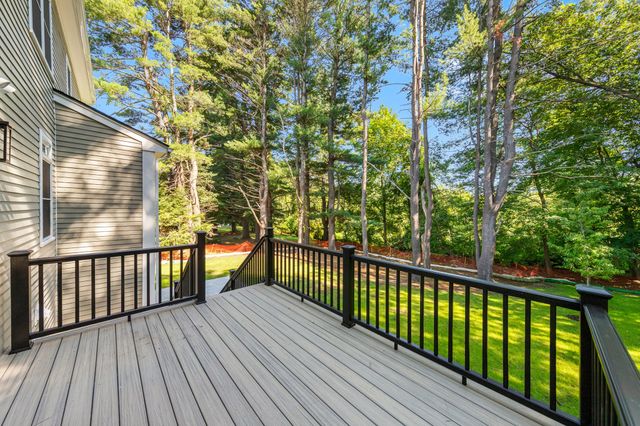 16 Middleby Road, Lexington, MA 02421
