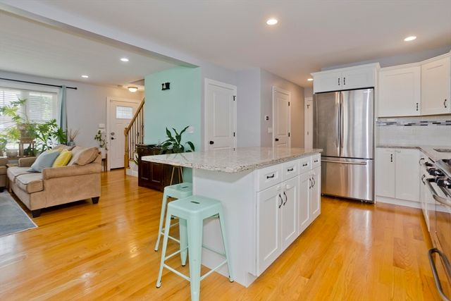 15 Lombard Ave, East Longmeadow, MA 01028