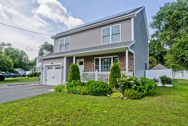 15 Lombard Ave, East Longmeadow, MA 01028