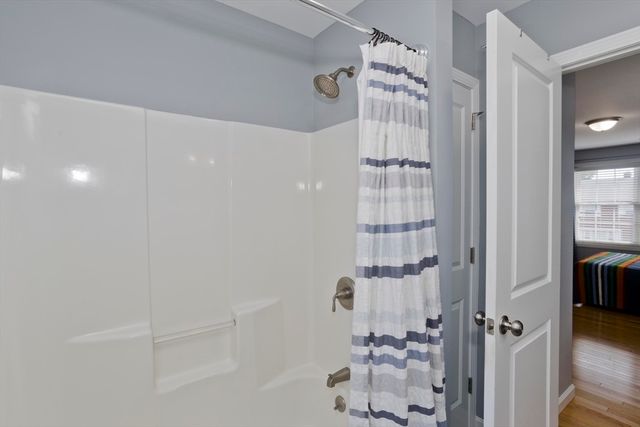 15 Lombard Ave, East Longmeadow, MA 01028