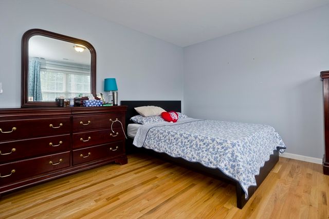 15 Lombard Ave, East Longmeadow, MA 01028