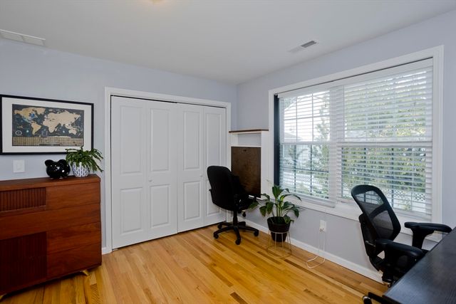 15 Lombard Ave, East Longmeadow, MA 01028