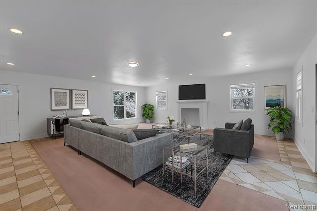 1875 Gray Road, Howell, MI 48843