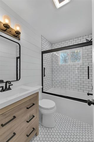 1875 Gray Road, Howell, MI 48843