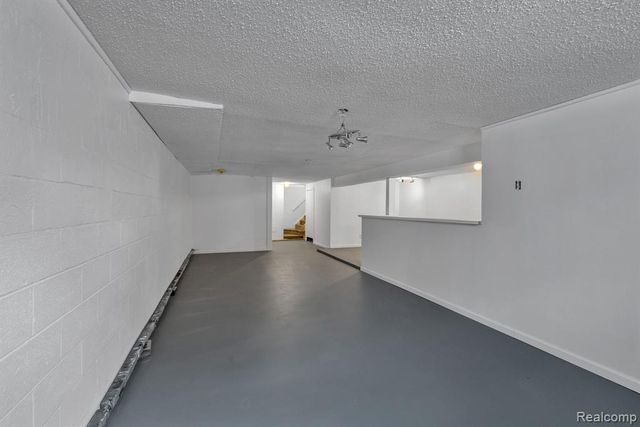 1875 Gray Road, Howell, MI 48843