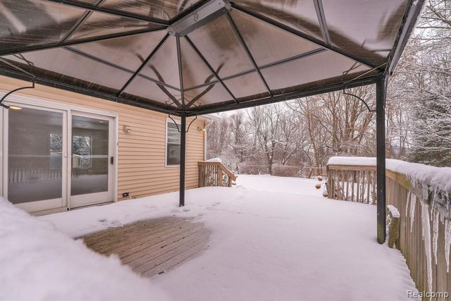 1875 Gray Road, Howell, MI 48843