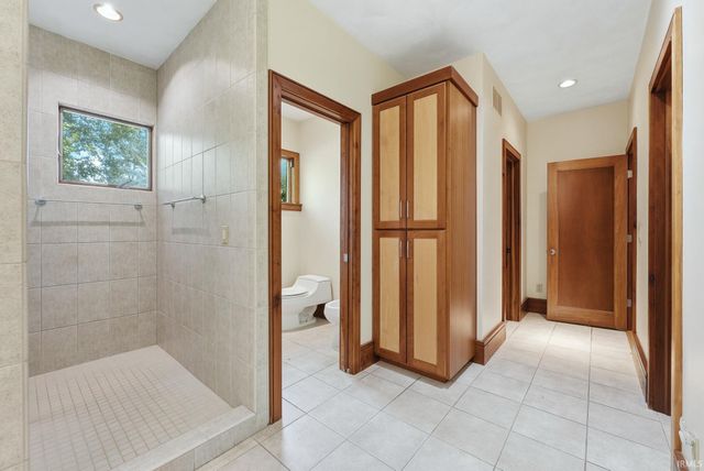 720 E 400 N, Anderson, IN 46012