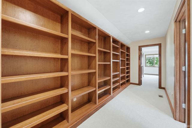 720 E 400 N, Anderson, IN 46012