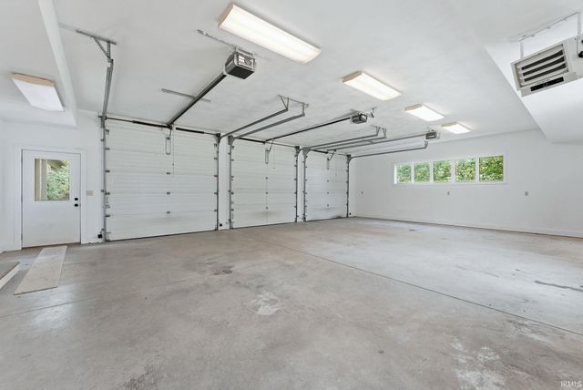 720 E 400 N, Anderson, IN 46012
