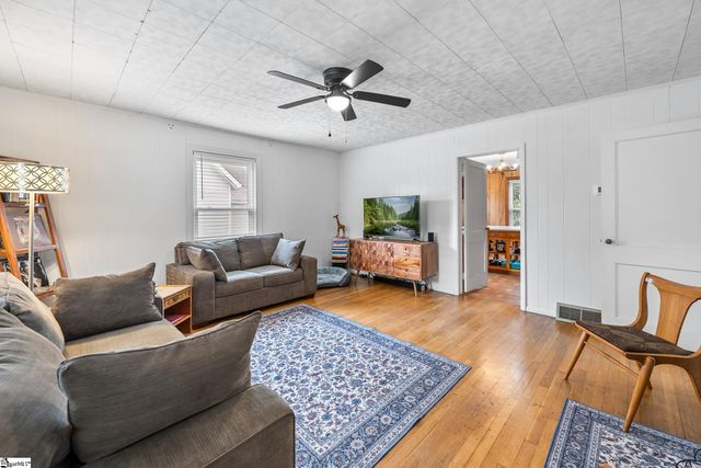 15 Webb Street, Greenville, SC 29605