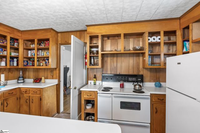15 Webb Street, Greenville, SC 29605