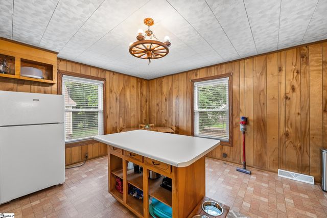 15 Webb Street, Greenville, SC 29605