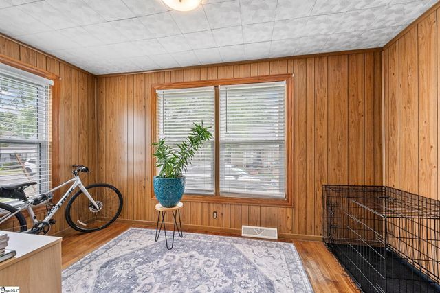 15 Webb Street, Greenville, SC 29605