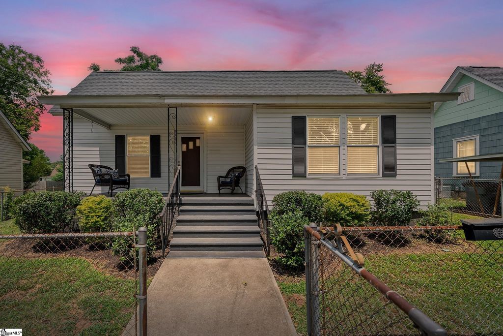 15 Webb Street, Greenville, SC 29605