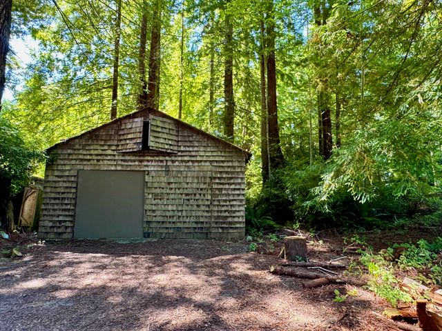 3639 Greenwood Heights Drive, Kneeland, CA 95549