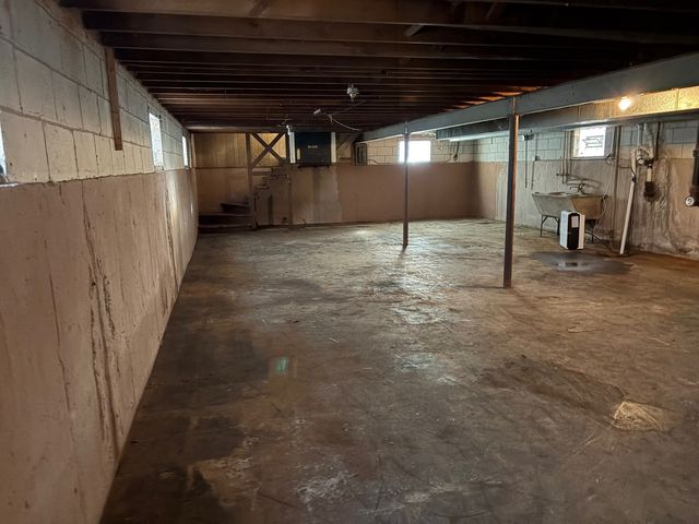 12621 S Wood Street, Calumet Park, IL 60827