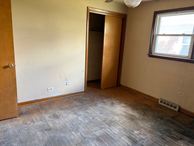 12621 S Wood Street, Calumet Park, IL 60827