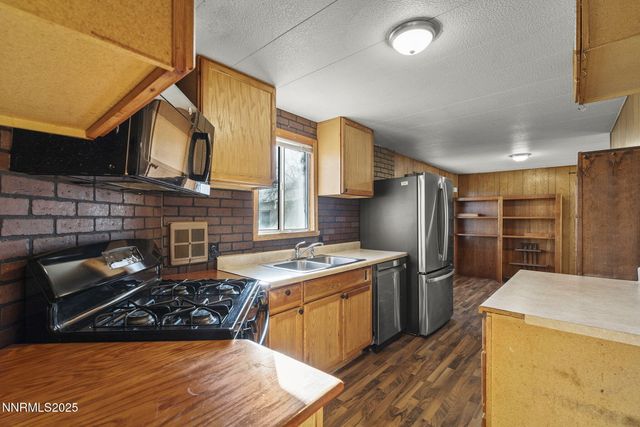 230 Penelope Drive, Sun Valley, NV 89433