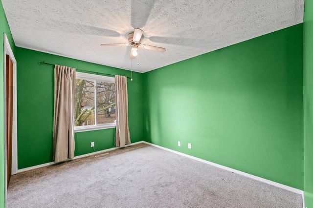 1206 N Hershey Road, Bloomington, IL 61704