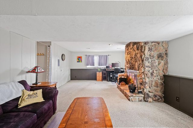 1206 N Hershey Road, Bloomington, IL 61704