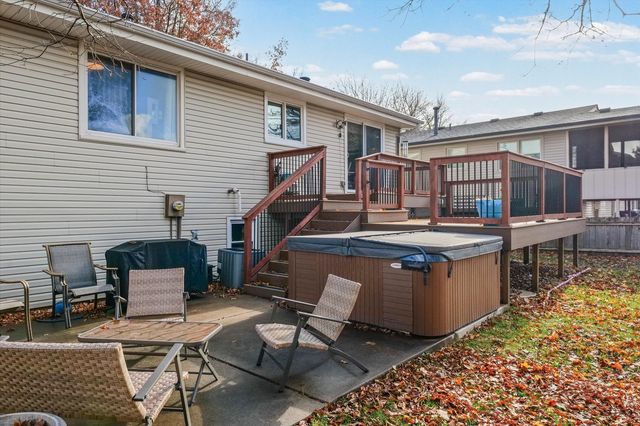 1206 N Hershey Road, Bloomington, IL 61704