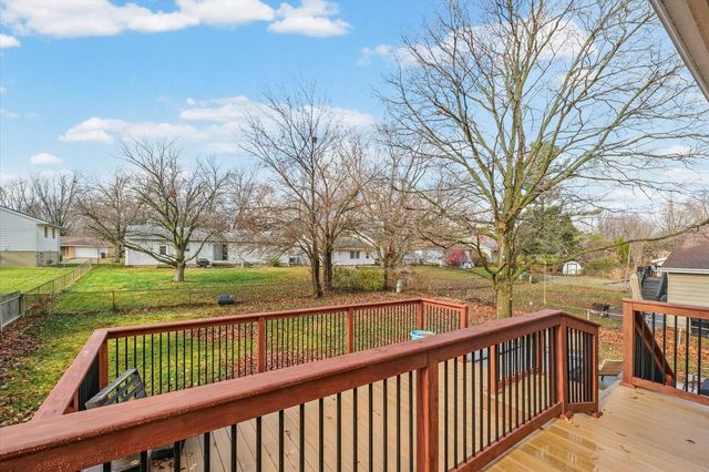 1206 N Hershey Road, Bloomington, IL 61704