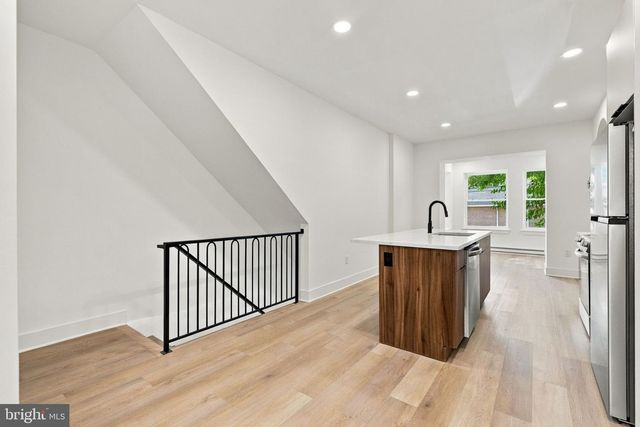 5633 SANSOM ST, Philadelphia, PA 19139