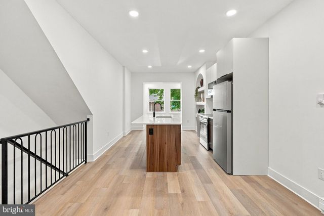 5633 SANSOM ST, Philadelphia, PA 19139