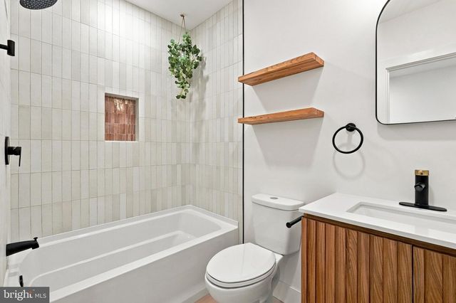 5633 SANSOM ST, Philadelphia, PA 19139
