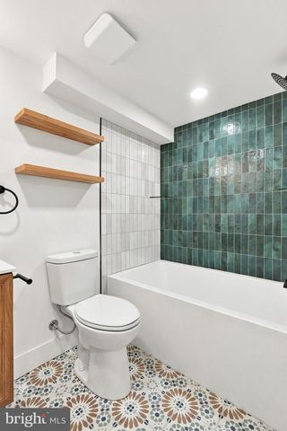 5633 SANSOM ST, Philadelphia, PA 19139