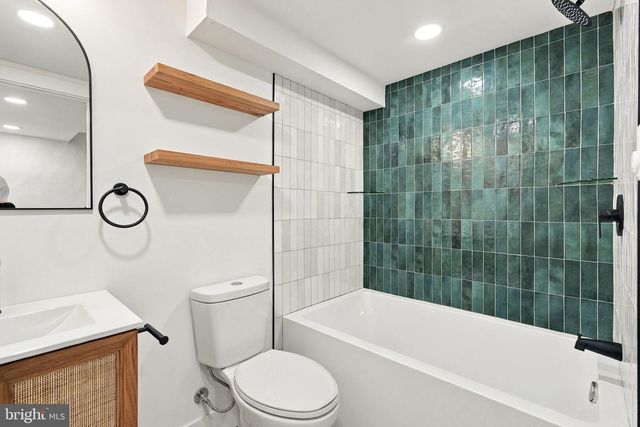 5633 SANSOM ST, Philadelphia, PA 19139