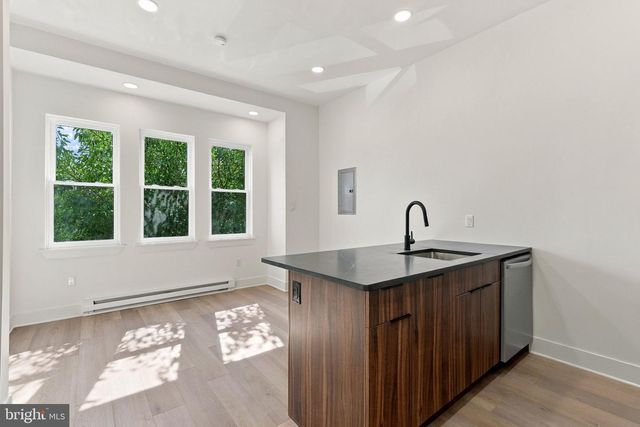 5633 SANSOM ST, Philadelphia, PA 19139