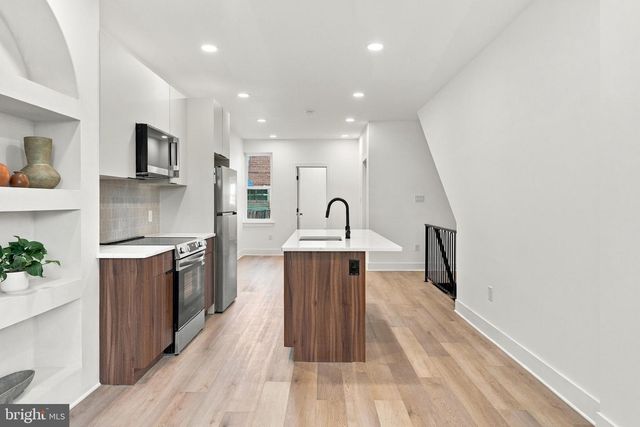 5633 SANSOM ST, Philadelphia, PA 19139
