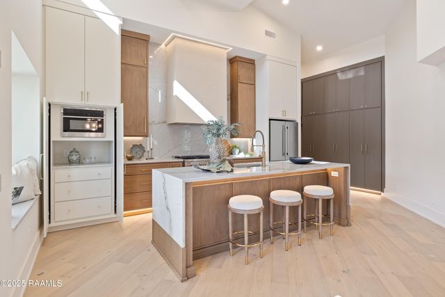 1303 Myrtle Place, Lafayette, LA 70506