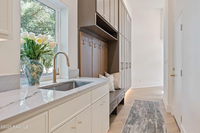 1303 Myrtle Place, Lafayette, LA 70506