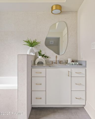 1303 Myrtle Place, Lafayette, LA 70506